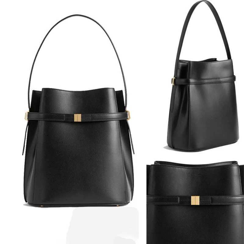 New tote bags for casual cmuting large-capacity bucket bags and niche single-shoder underarm bags Y251211