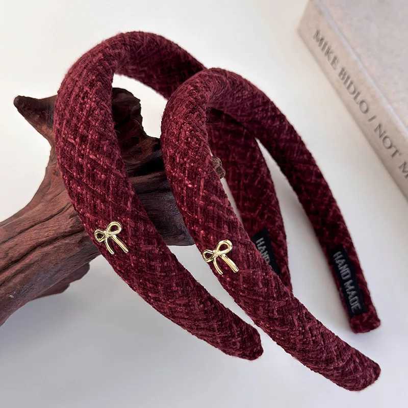 P Gold Bow Knitting band For Wan Retro Elegant Hair Hoop Fem Christmas and New Year Hair Band Trend Accories Y251210
