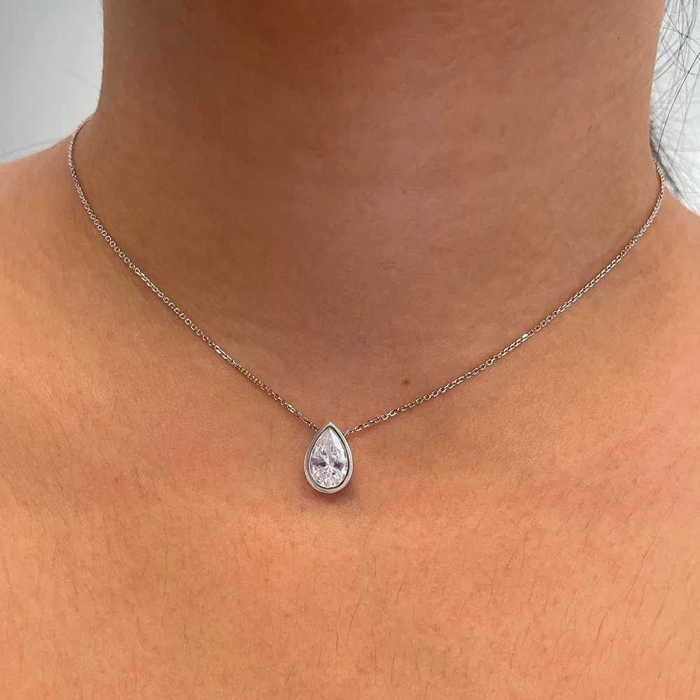 FEOBUR 1-4CT Bezel Pear Moissanite Pendant Necklace Real S925 Silver WaterDrop Diamond Charm Neckchain for Women Jewelry Gifts M251211