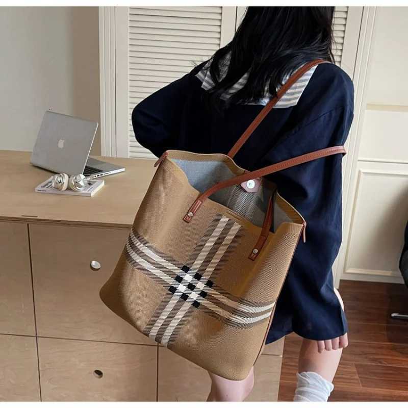 Fiable Wens Handbag Crafted Fr Premium Leather Boa Paris Inspired And Casual Daily Look Y251211