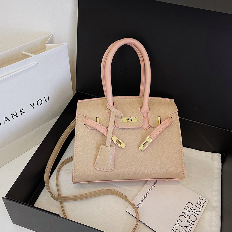 Free shipping designer bags for womens Shoulder bags black blue brown pink Textured Versatile Chain Tote Bag