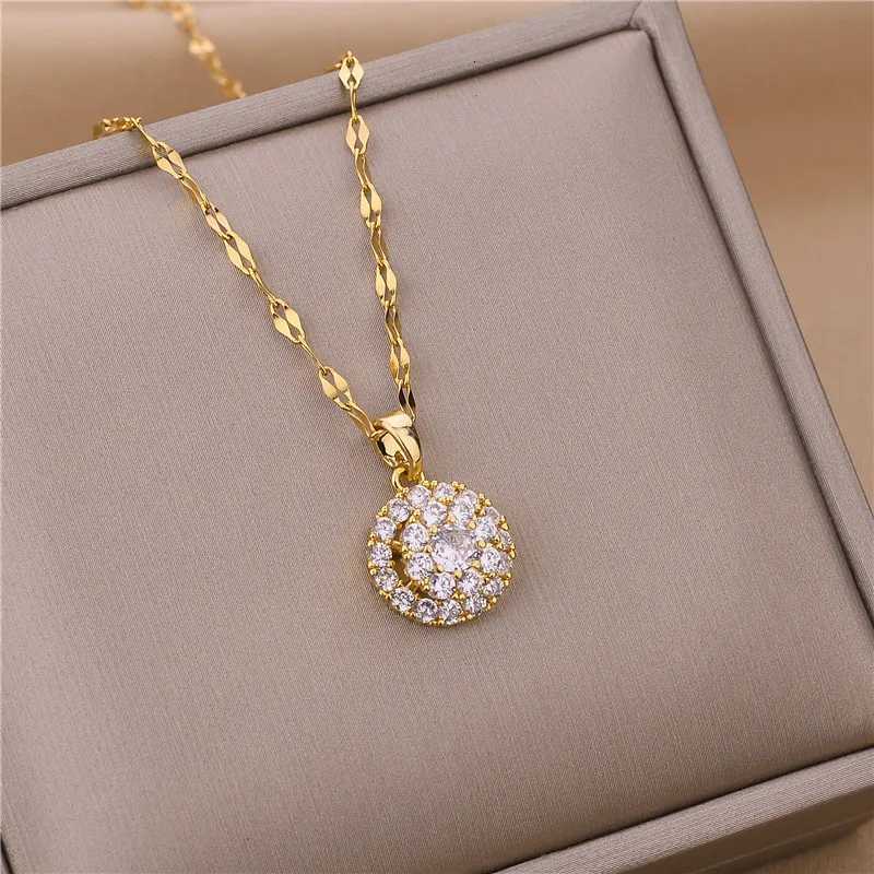 New In Fashion 18K Gold Plated Lucky Rotatable Series Pendant Necklaces For Women Female Stainless Steel Clavicle Chain Jewelry M251211