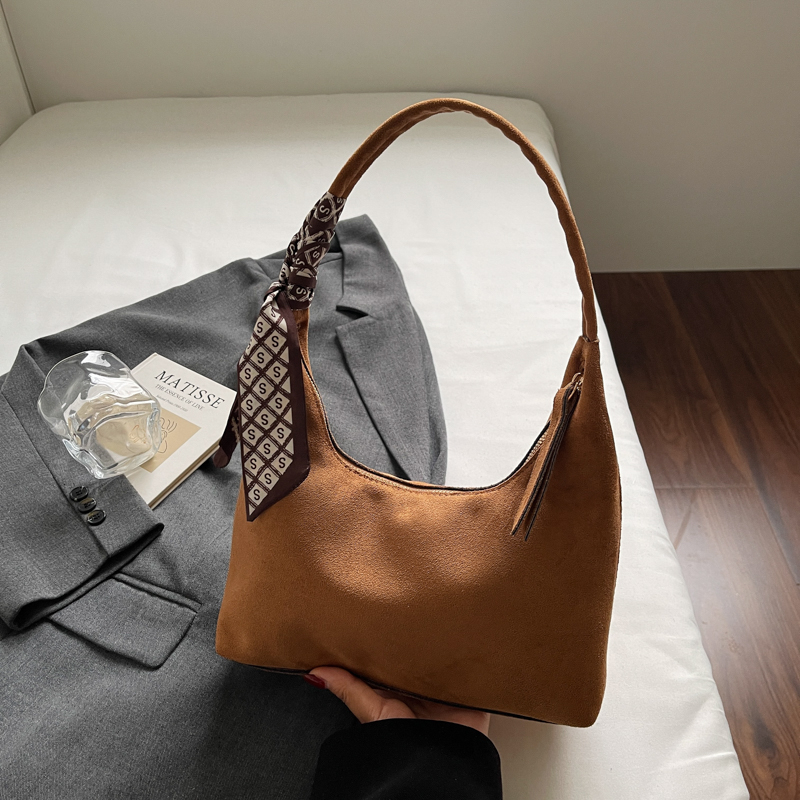 2025 Fashion Exquis… - image