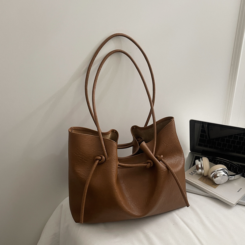 2025 Fashion Simple… - image