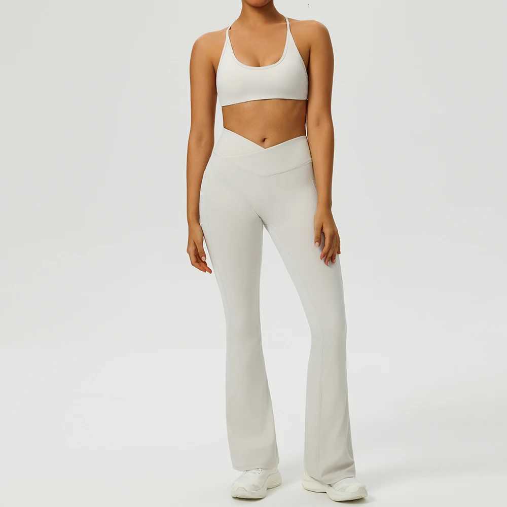 2 Pieces Yoga Suit for Womens Fitness European and American Gym Clothes Quick-dry Sports Bra Matching Pants Shorts Workout SetT251211