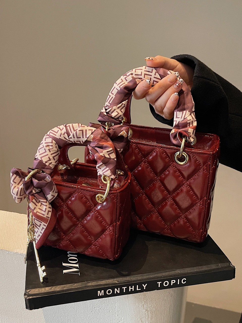 Free shipping designer bags for womens Shoulder bags red black white New fashionable and versatile crossbody bag
