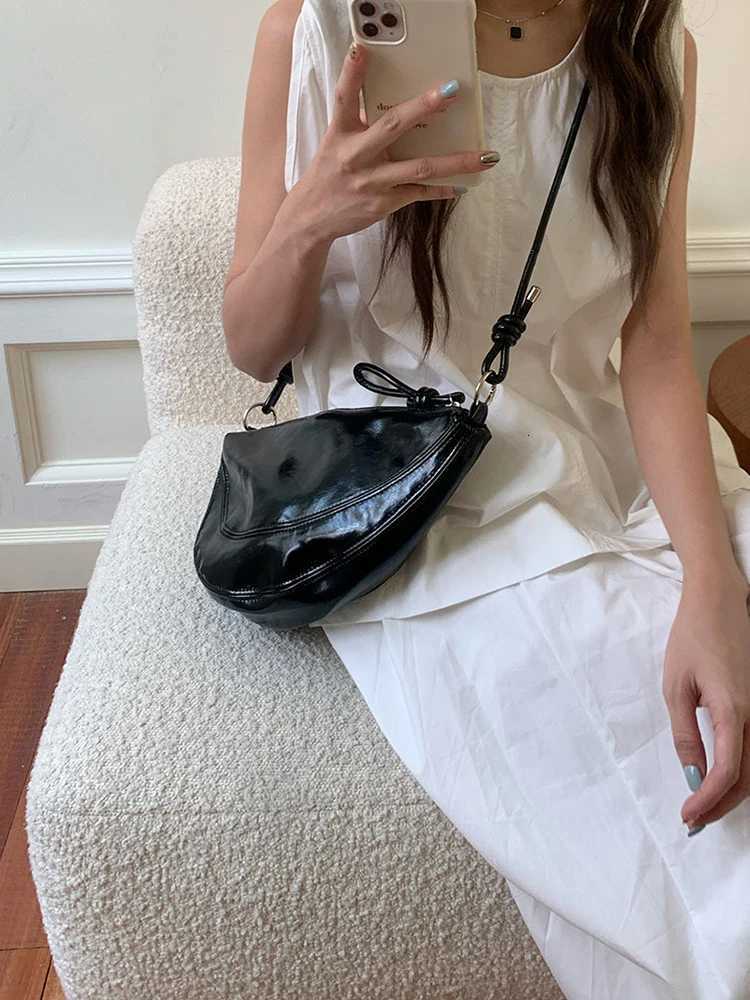 2025 new fiable saddle bag casual crossbody bag wens daily cmuting bag armpit bag single shoder wens bag Y251211