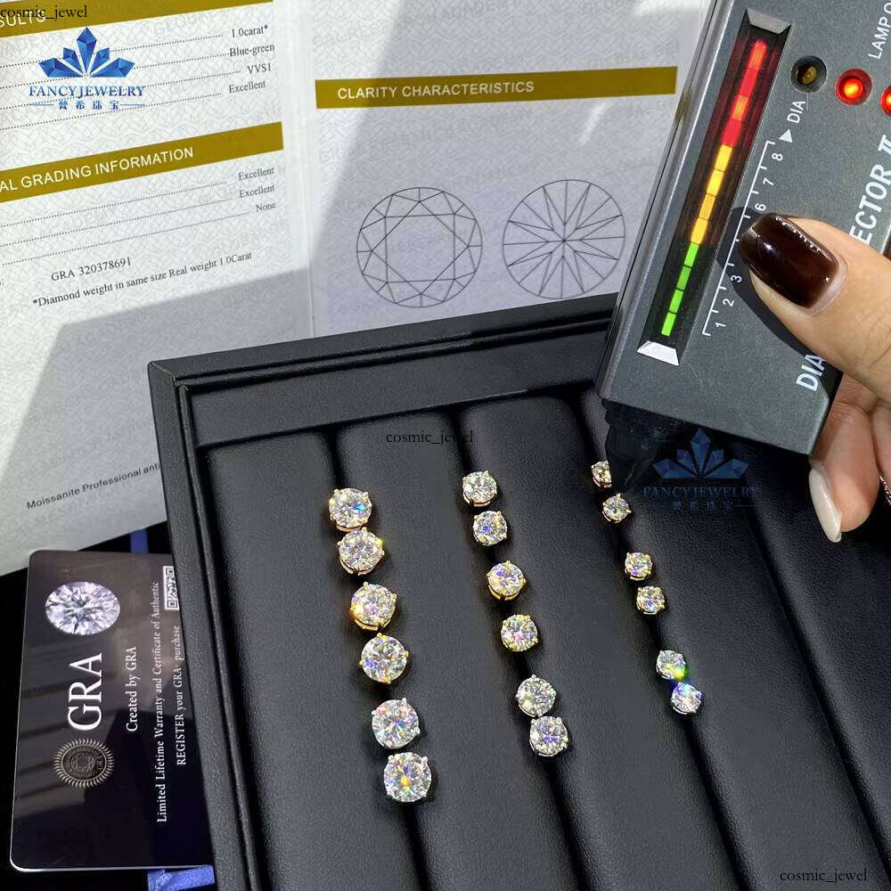 Factory Wholesale 925 Silver Silicon Stone 0.5ct 1ct 2ct Magnetic Solitaire VVS Moissanite Stud 4 Prong Gold Plated Earrings