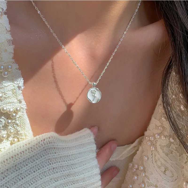 New 925 Sterling Silver Relief Round Enamel Tulip Flower Pendant Dazzling Necklace For Women Wedding Gift Fine Jewelry NK186 M251211