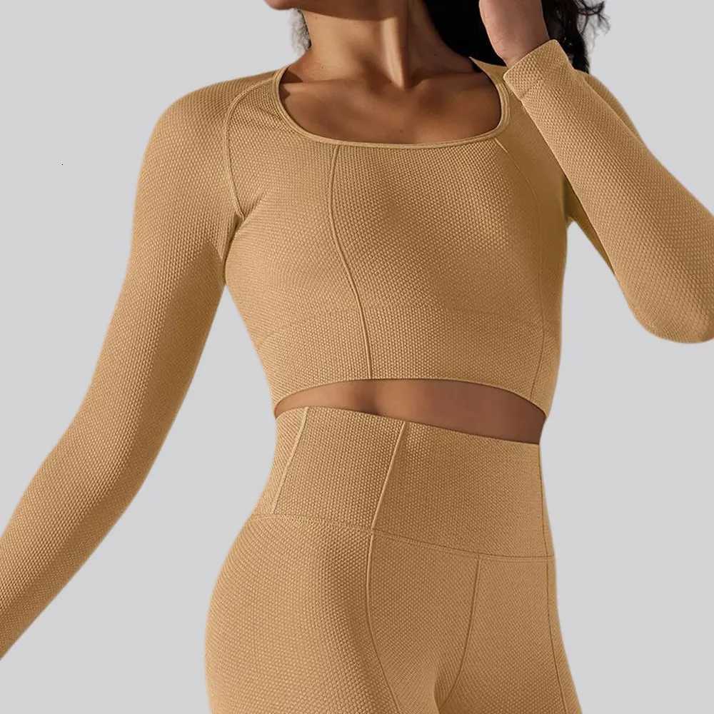 Womens Long Sleeve Yoga Shirts Sport Top Fitness Seamless Clothes Wear Women Breathable Elastic Gym Running Workout T-ShirtT251211