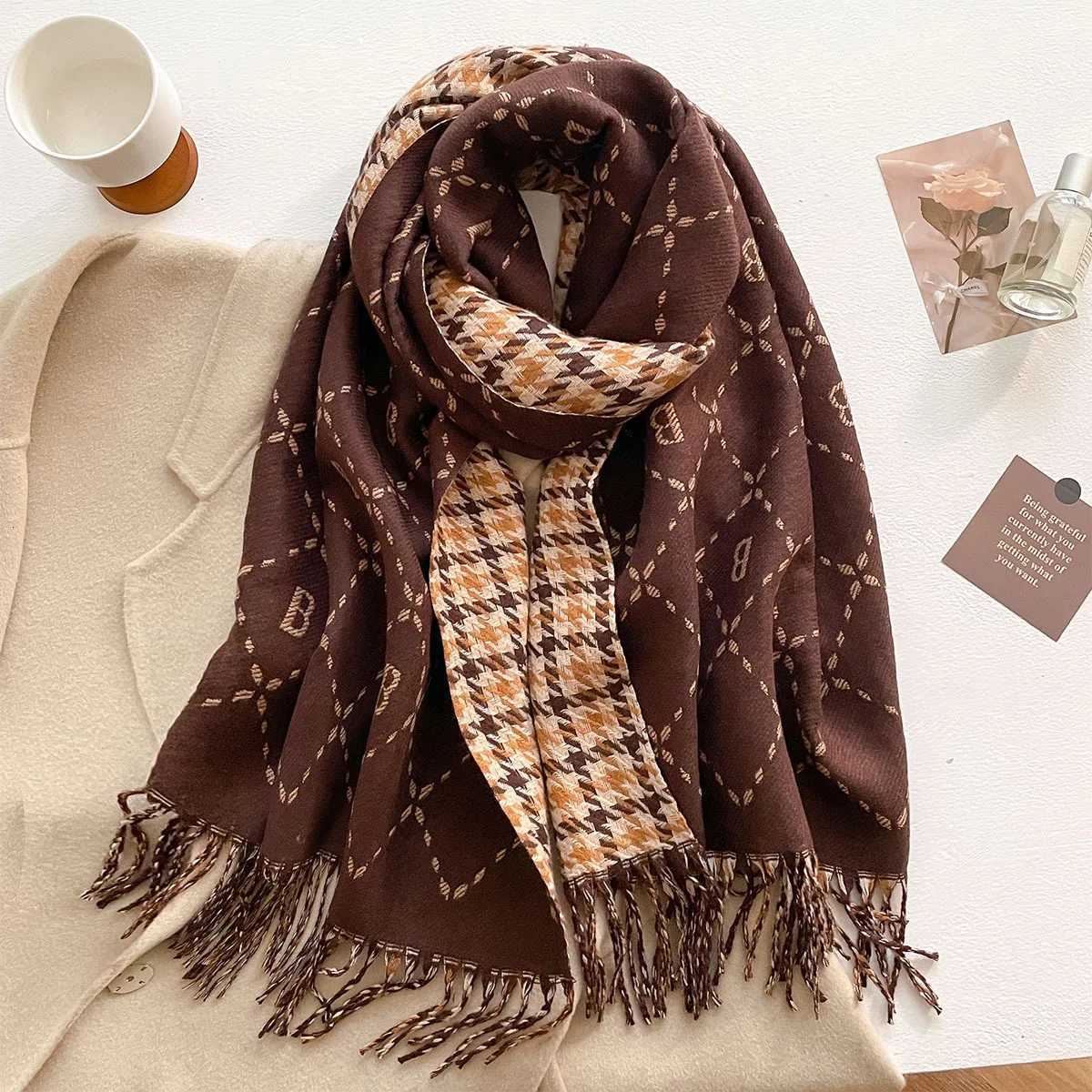 New Fashion Brand Letter Print Cashmere Scarf Women Winter Thick Warmth Shawl Coldproof Windproof Blanket Tassel Scarves Y251211