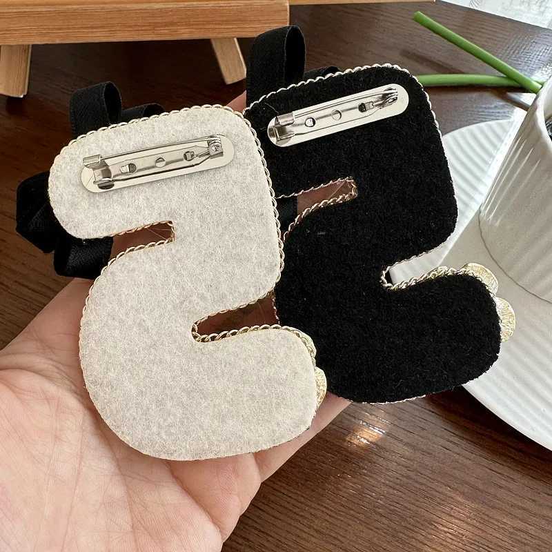 Korean Fashion Fabric Bow Brooches for Wen Rhinestone Pearl wer Corsage Elegant Lel Pins Luxry Jewelry Gifts Y251210