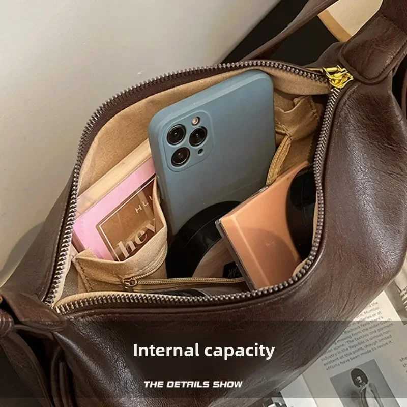 Luxury Crossbody Bags for Wen Large Capacity Handbags Solid Soft Shoder Bags Fem Casual Travel Hobos Bag Vintage Sac New Y251211