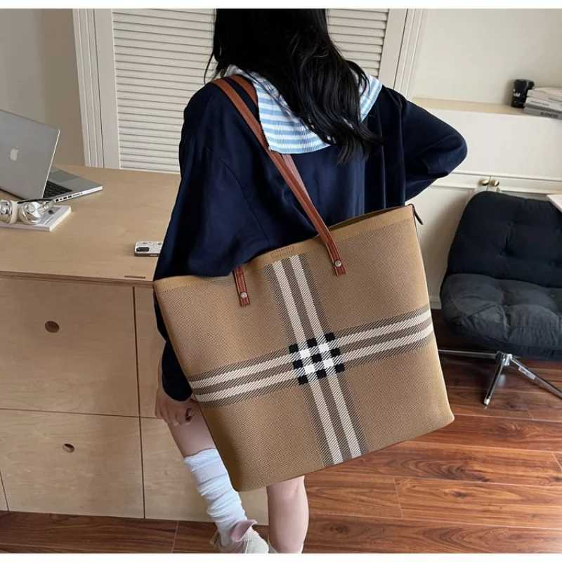 Fiable Wens Handbag Crafted Fr Premium Leather Boa Paris Inspired And Casual Daily Look Y251211