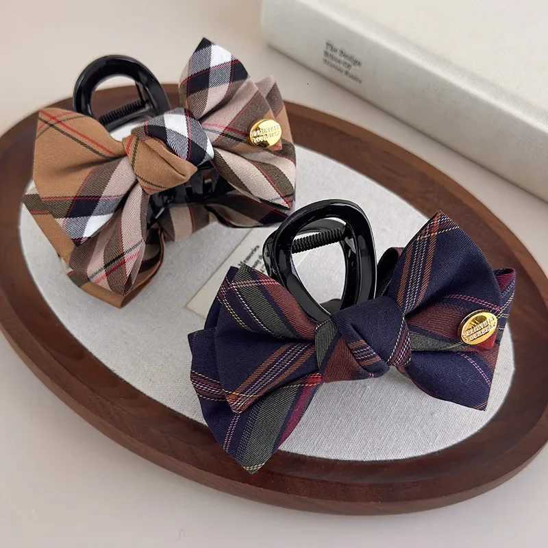 1pc/2pcs autumn and winter new British contrast plaid bow grip classic vintage fabric shark clip on the back of the Y251210