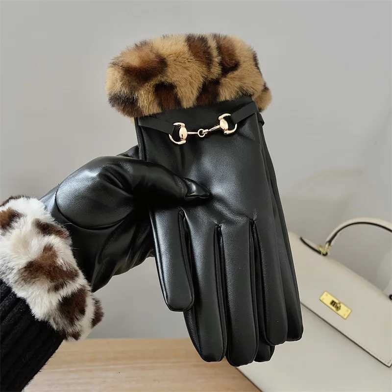 Luxury Womens PU Leather Gloves Winter Warm Chain Gloves for Outdoor Cycling Fashion Leopard Faux Fur Trim Cuff Thermal Lining Y251211