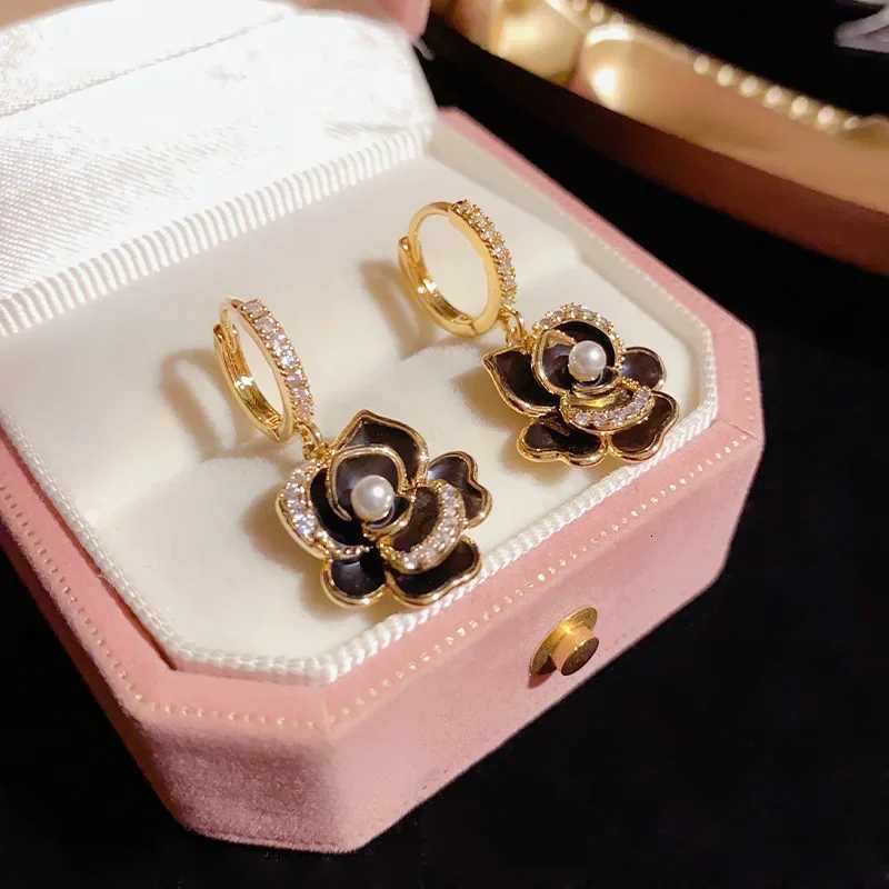 Fashionable black lia earrings pearl zircon ear rings with oil drop 2025 new tren and luxury earrings Y251210