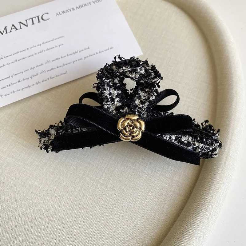 1pc Korean-style autumn and winter wool fabric hair clip high-end metal lia bow hair cl for the back of the Y251210