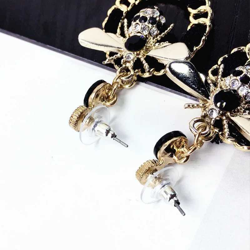Luxury Brand Colof Crystal Cute Bee Earrings For Wen Geetric Statement Weave Long Drop Earrings Jewelry Y251210