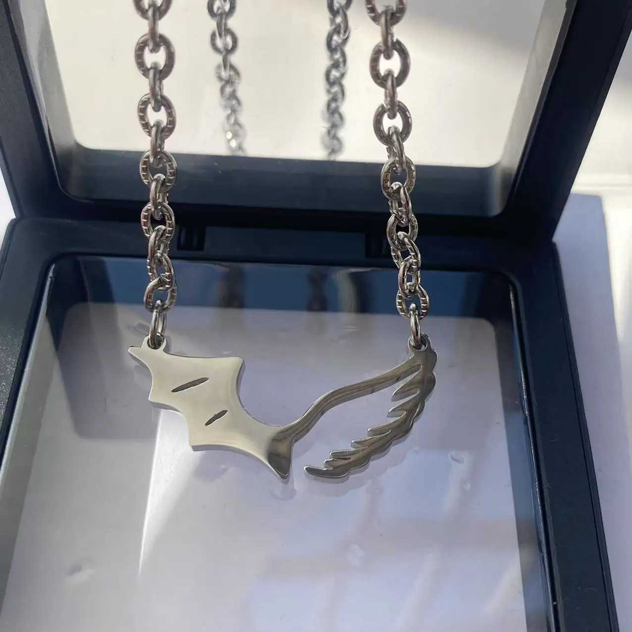 High-quality Stainless Steel Angel and Devil Wings Pendant Necklace Personalized Design Hip-Hop Mens and Womens Gift Necklace M251211