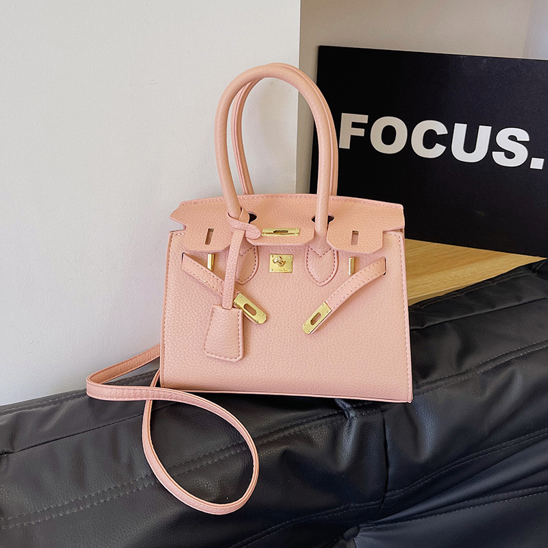 Free shipping designer bags for womens Shoulder bags black blue brown pink Textured Versatile Chain Tote Bag