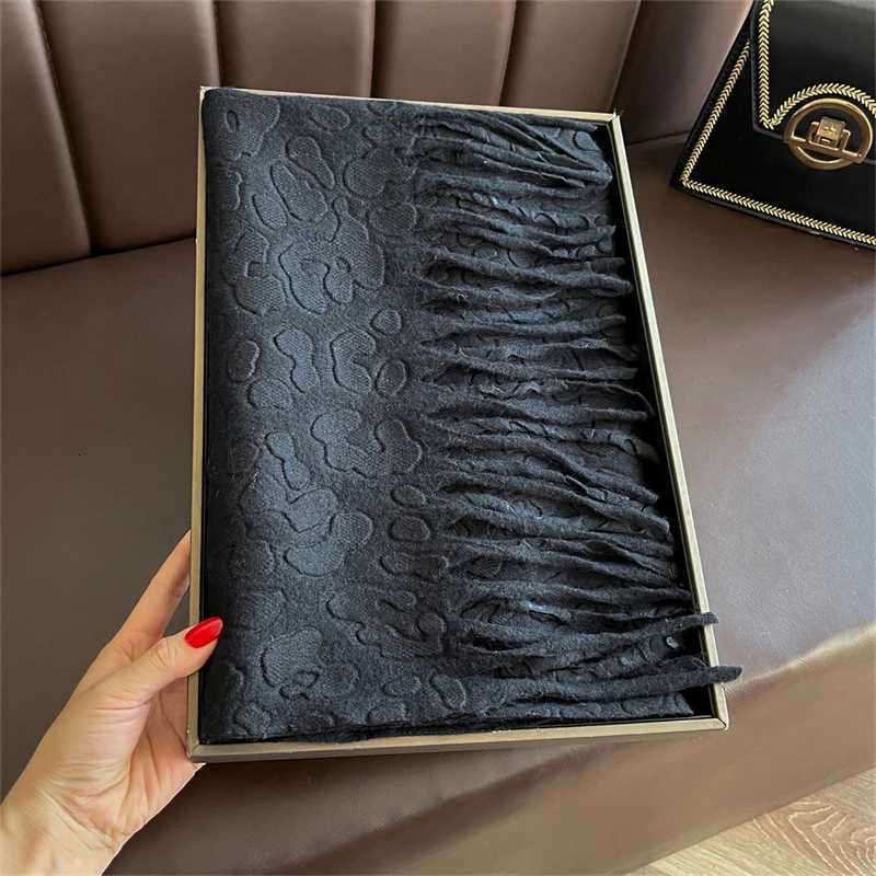 2025 Winter Scarf For Women Long Warm Cashmere Scarves Hijab Solid Lady Shawl Wrap Female Pashmina Bandana Head Scarfs Echarpe Y251211