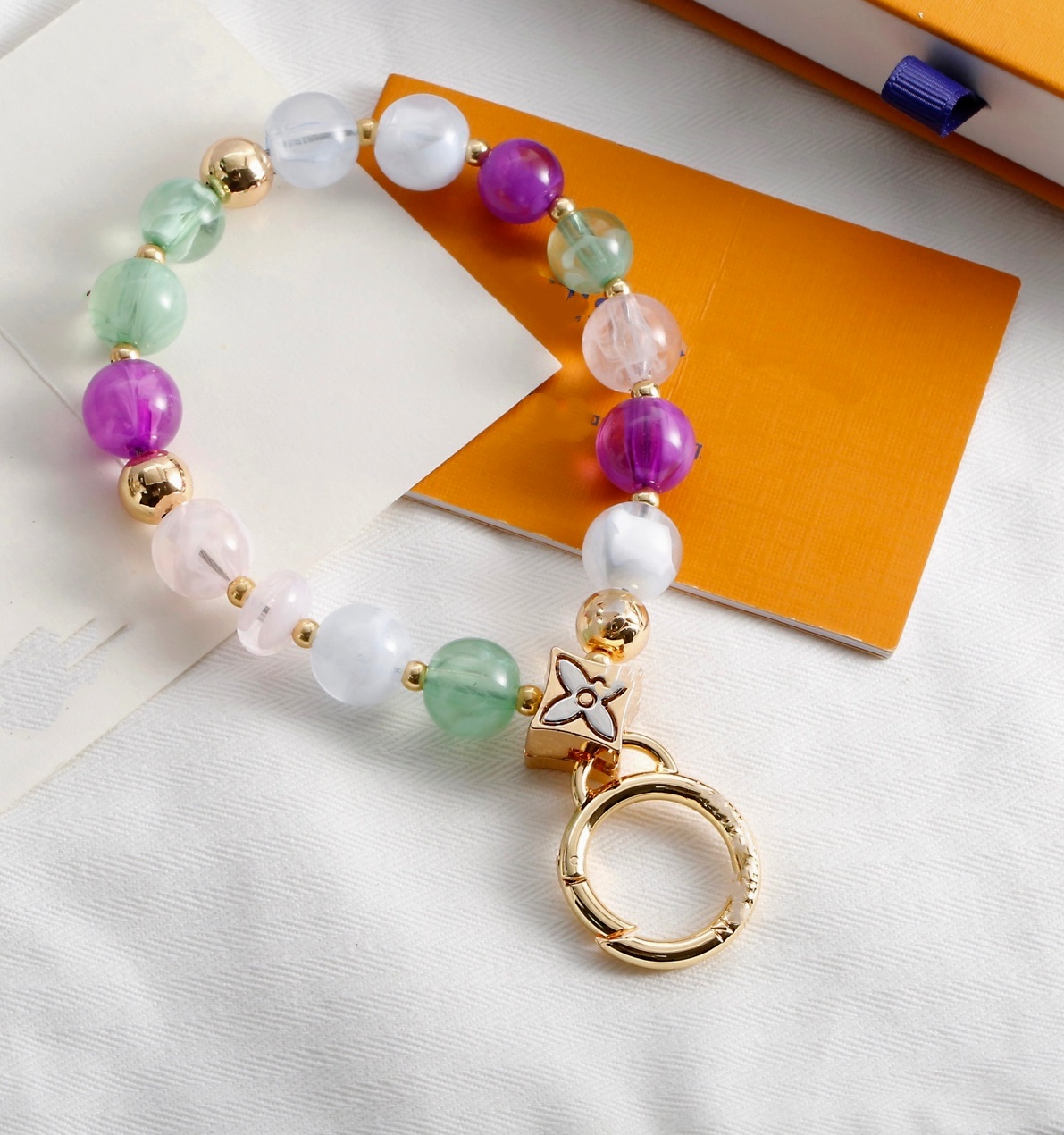 designer bag chain V Letters Crystal bracelet keychains designers keychain wallet top llavero Car Key Chain men Buckle jewelry Keyring Lanyards box