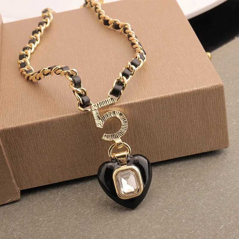 2025 New Necklace Wens Short Neckchain Leather Collar Neckchain metal chain woven choker with number 5 Y251210