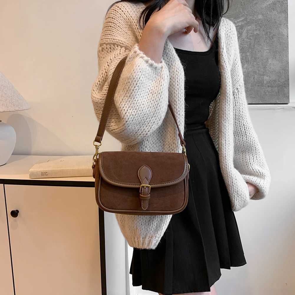 2024 New Fi Luxury Designer Bags for Wen Solid Buckle Shoder Bags Ladies Vintage Suede Underarm Bags Y251211