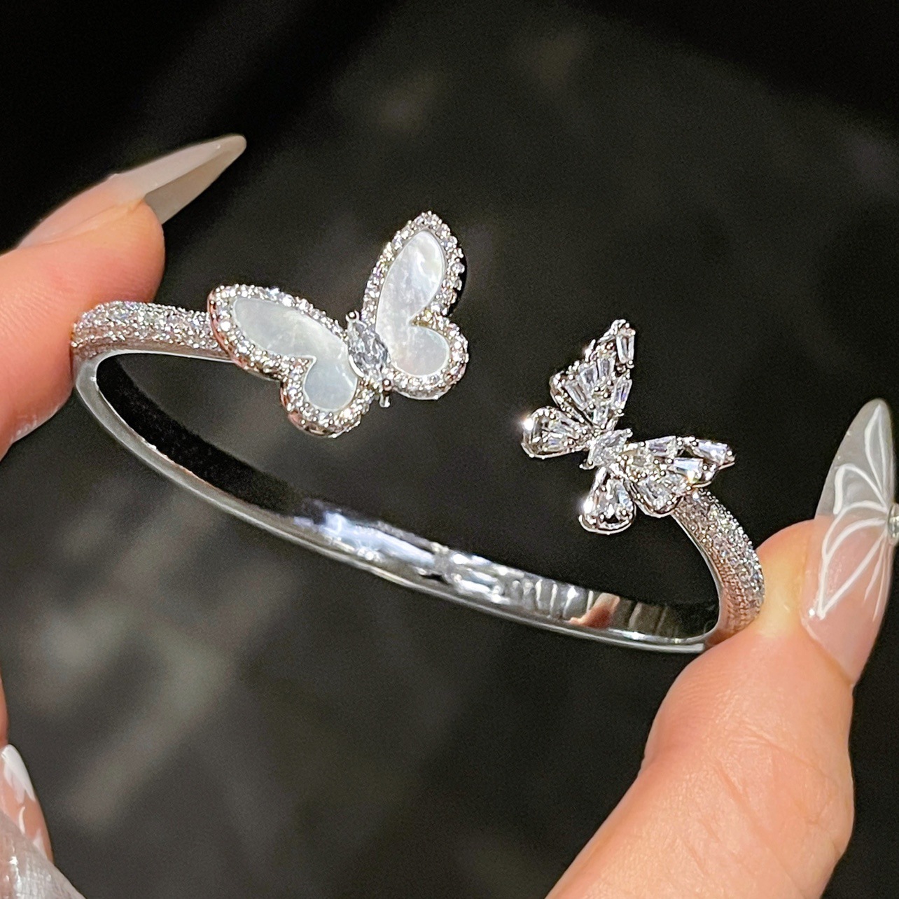 Super Sparkling Zircon Mother-of-Pearl Butterfly Open Ultra Fairy Exquisite Fashionable Bracelet Light Luxury High-End Feel Jewelry for Women - view 3