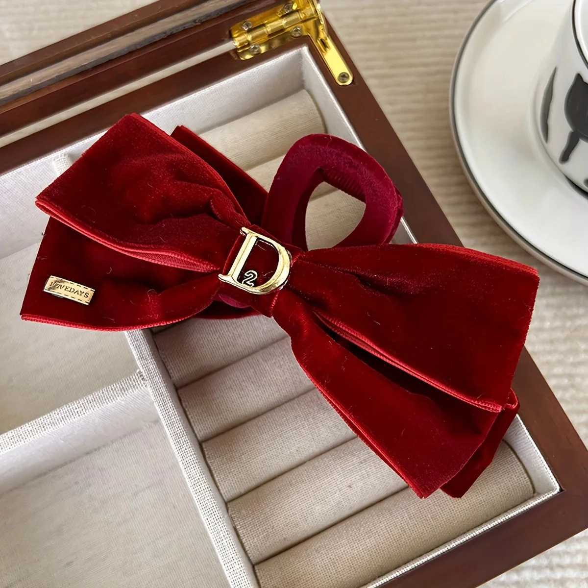 1 Set of Veet Knot Hair Cls Veet Princ Plate Hair Grab Clip Wens Hair Accories Shark Clip Y251210