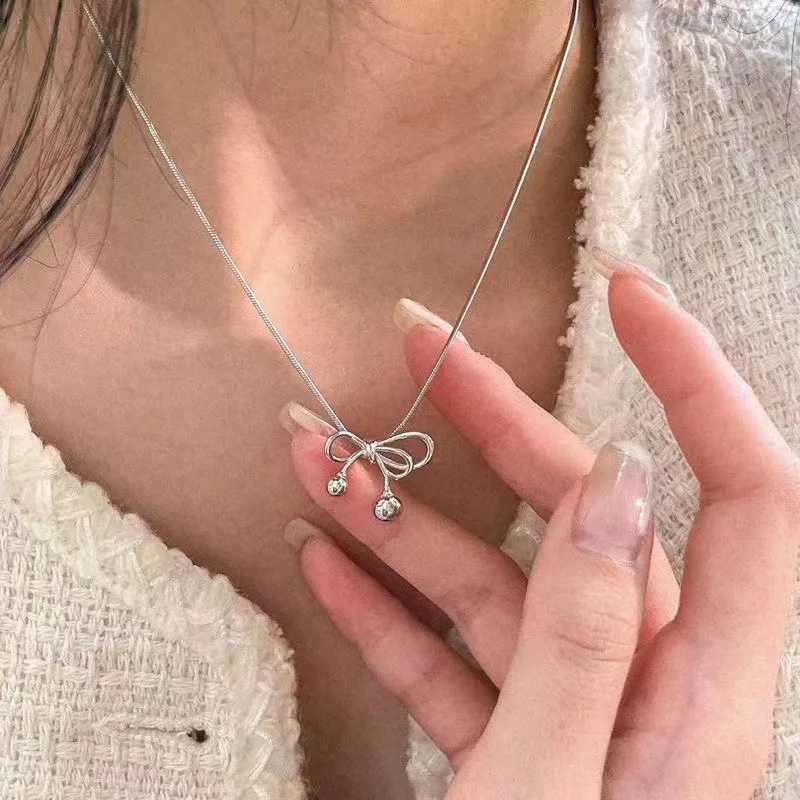 Exquisite Clavicle Chain Elegant Scrub Bow Pendant Necklace for Women Minimalism Personalization Charm Jewerly Birthday Gift M251211