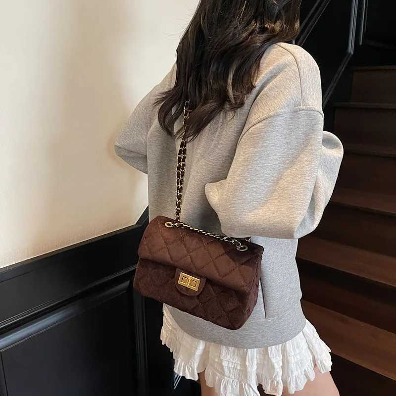 2025 Diamd Chain Crossbody Bag Stylish Shoder Purse Trendy Flip Top Cluh Wens Fi Accessory Casual Shoder Bag Y251211