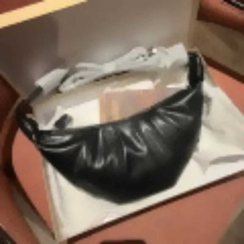 Vintage niche croissant cowhide dumpling wrap genuine leather fiable single shoder crossbody baguette wens bag Y251211