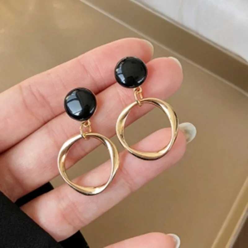 S925 Sier Needle Prum Design Quty Light Luxury Circle Geetric Net Earrings Jewelry Black Ball Earrings Ooellen Y251210