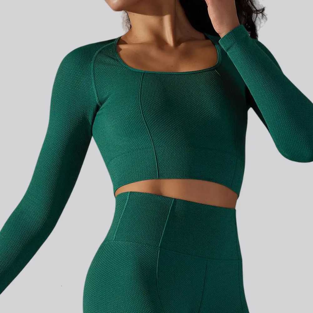 Womens Long Sleeve Yoga Shirts Sport Top Fitness Seamless Clothes Wear Women Breathable Elastic Gym Running Workout T-ShirtT251211