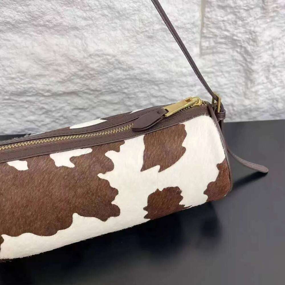 Niche Design Horizontal Barrel-Shaped Flap Cow-Print Real Leather / Fur Women Shoulder Crossbody Bag Small 251211