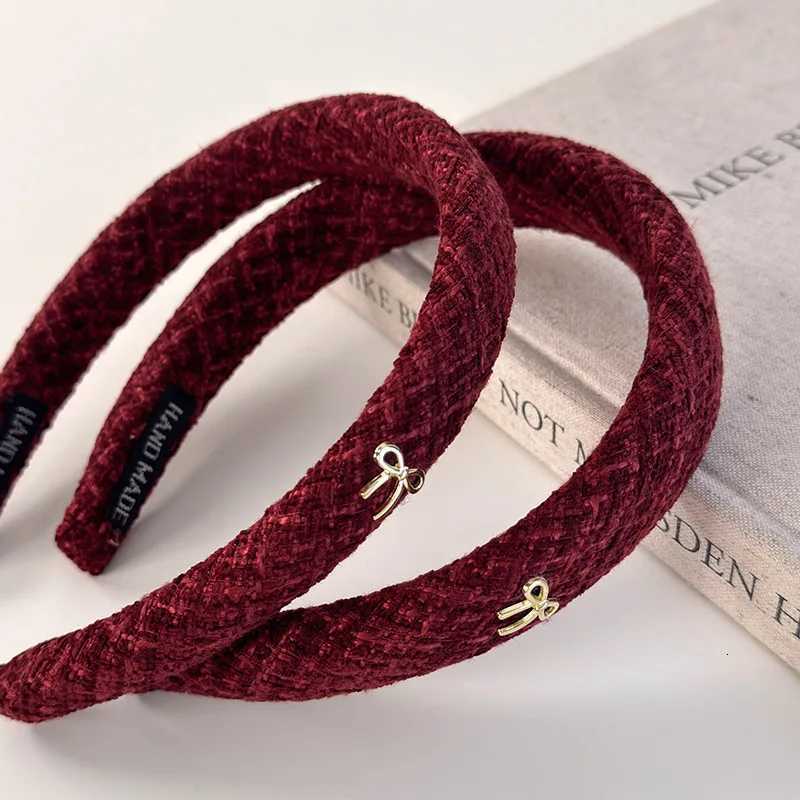 P Gold Bow Knitting band For Wan Retro Elegant Hair Hoop Fem Christmas and New Year Hair Band Trend Accories Y251210