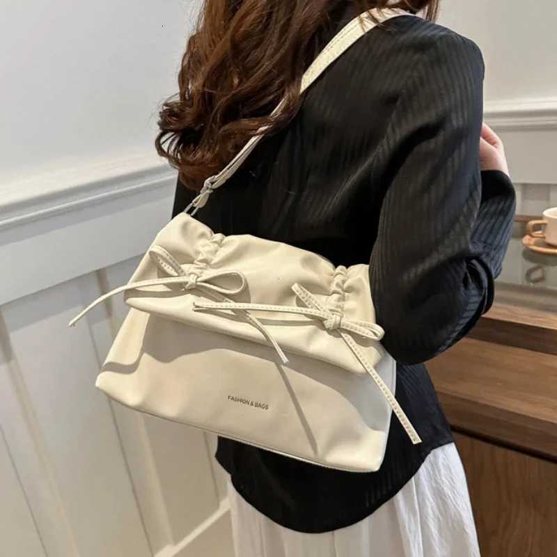Underarm Bag Wen Tote Bag Large Capaci Autumn and Winter Shoder 2025 New Versatile High-Grade Shoder Cmuter Bag Y251211