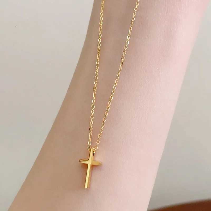 Stainless Steel Cross Necklac Gold Color Necklace for Women Men Exquisite Chain Necklaces Birthday Present Jewelry Accessories M251211