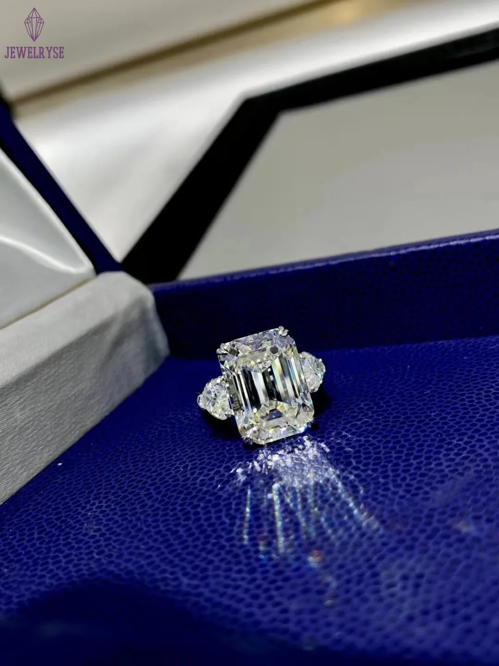 Moissanite Diamond Wedding Rings Luxury Jewelry Stunning Real 100% 925 Sterling Silver Emerald Cut Gemstones Party Eternity Women Bridal Ring For Love