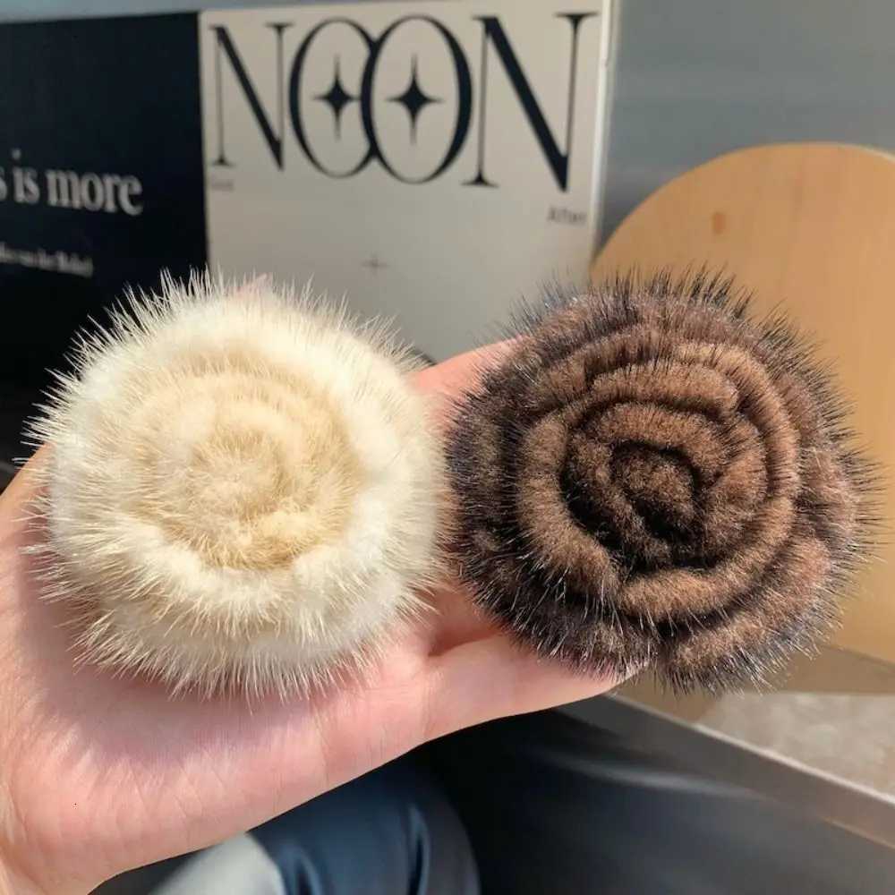Real Mink Fur wer Brooch Wens Simple Fashion High-end Sweater Pin Accories Clothes Scarf Decorative Accories Y251210