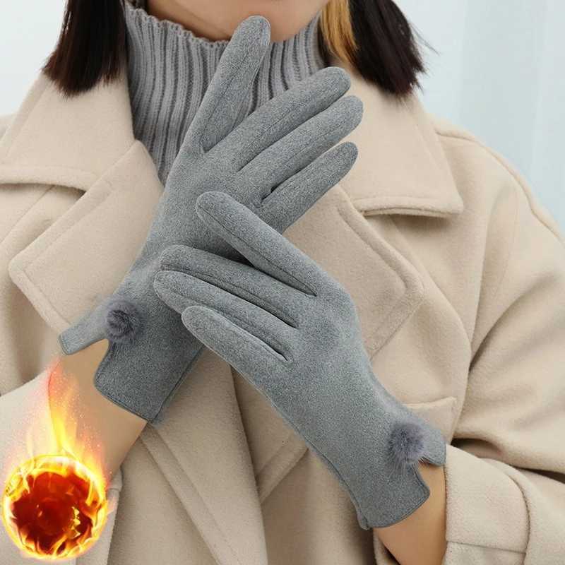 New gloves for women in winter with added velvet insulation German velvet split finger gloves for skiing cycling and driving Y251211