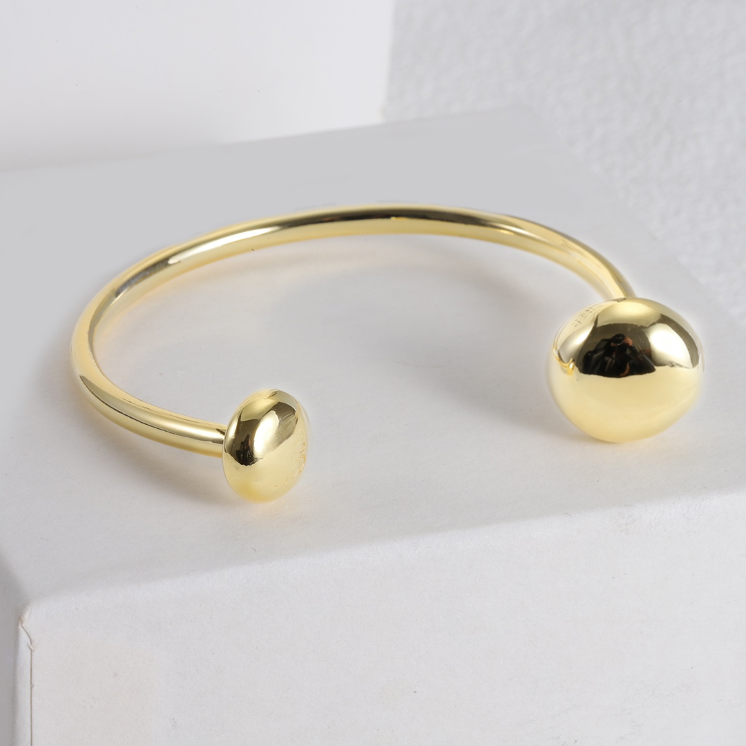 CXUAHS25125 Fashion Exquisite Bracelet Necklace Jewelry Earrings ear studs Bracelet for women girl set Designer Jewelry Necklace Valentine's Day Birthday Gift