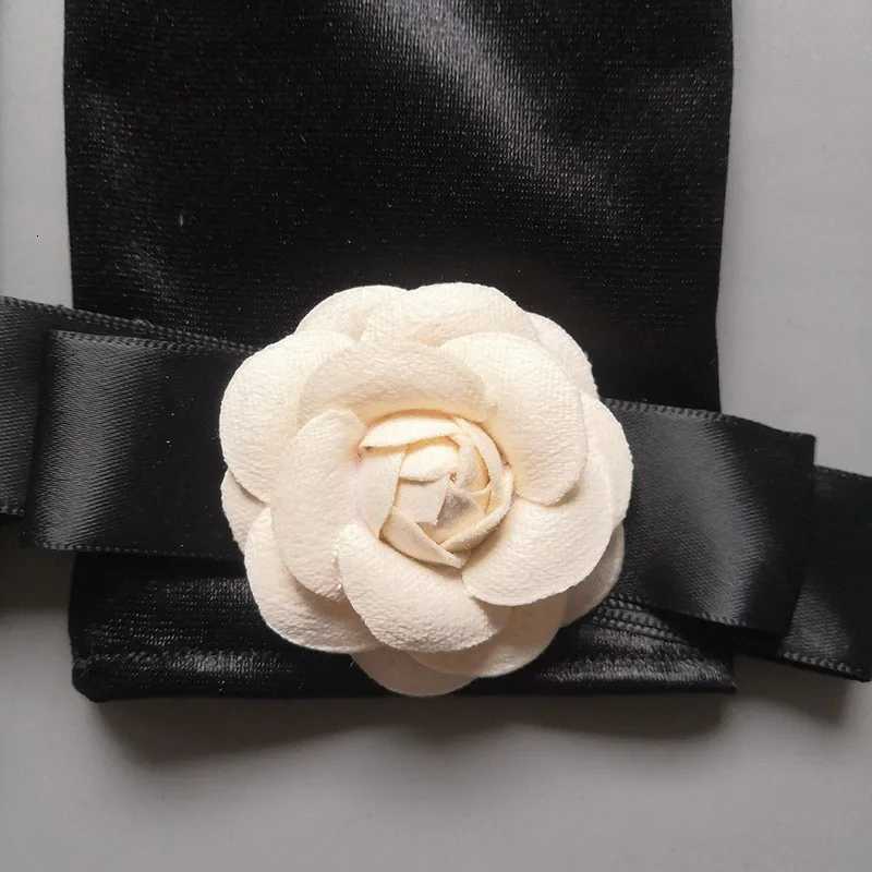 Original Celebrity Camellia Vintage Black Short Satin Hepburn Gloves Stage Banquet Bridal Accessories Modeling Photographic Y251211