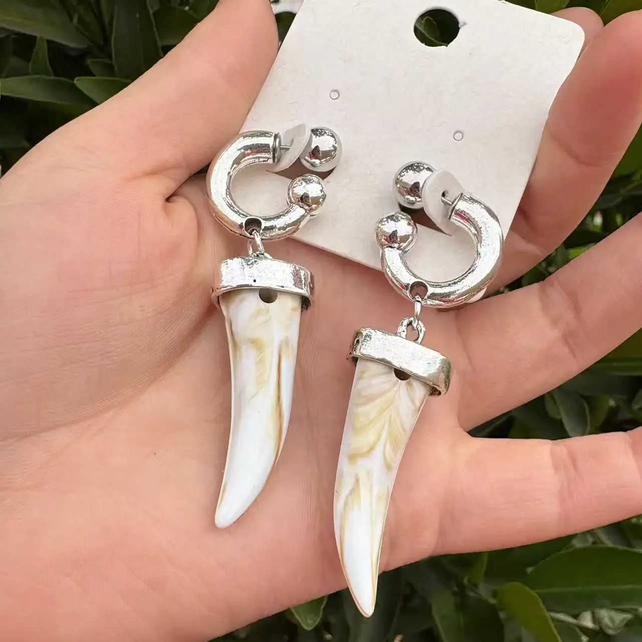 Z-STYLE Elegant and creative horn pendant earrings X251212