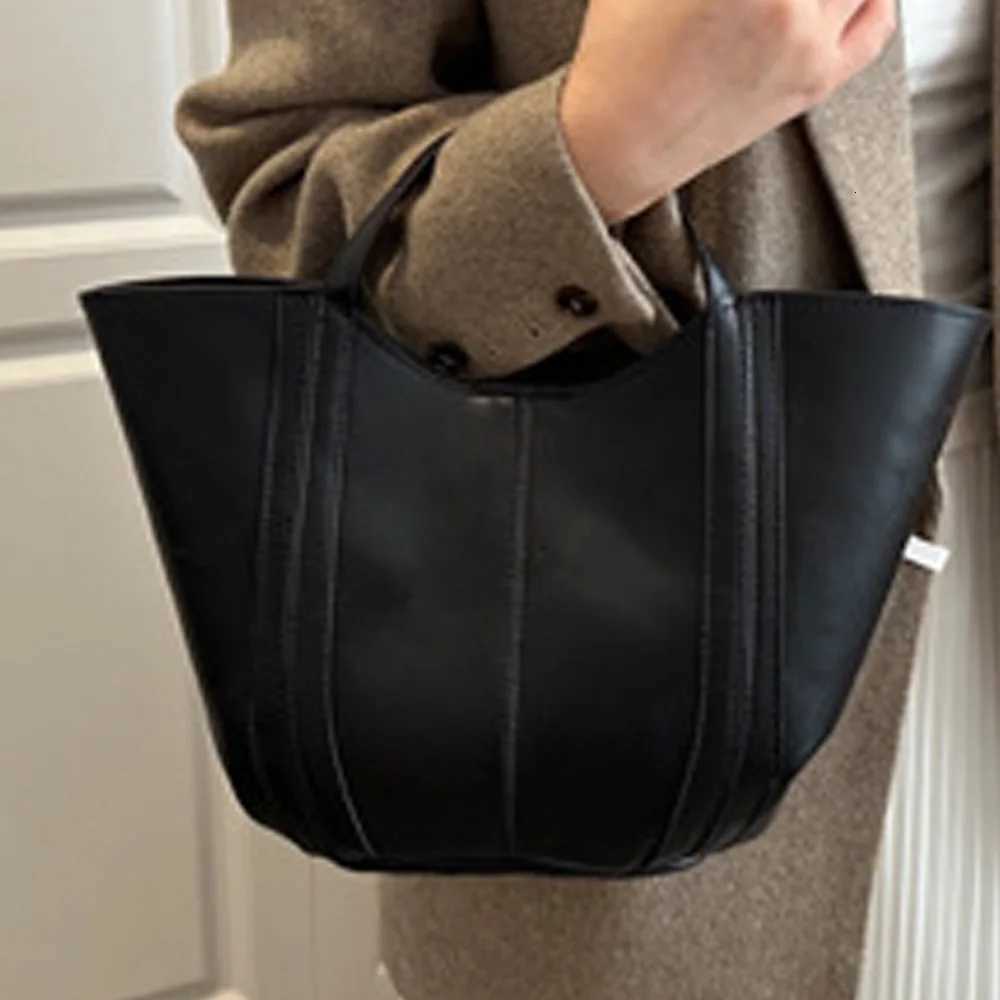 2025 New Fi Basket Handbag with Advanced Texture Casual Shoder Bag Stylish Style Crossbody Handbag Y251211