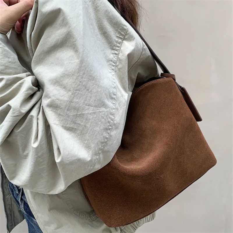 Faux Suede Tote Bag Solid Color Handbags Shoder Bags Casual Suede Handbag for Wens Party Date Shopping and Work Y251211