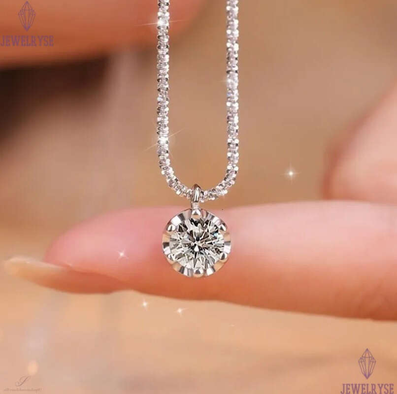 2024 Ins Sparkling Glittering Crown Pendant Solitaire Simple Fine Jewelry Real 100% 925 Sterling Sillver Moissanite Diamond Party Women Wedding Beach 
