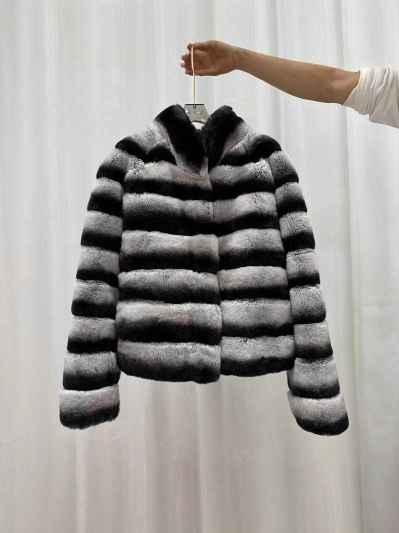 New short women's fur coat with a stand-up collar in a whole piece of light blue and purple mink fur; young and fashionable color of the cat.L251212